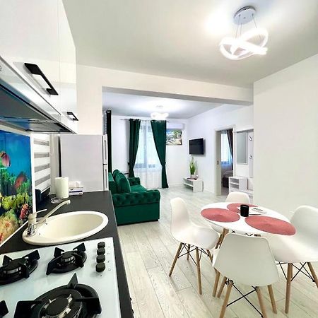 Vladimir Residence Mamaia Nord Navodari Bagian luar foto